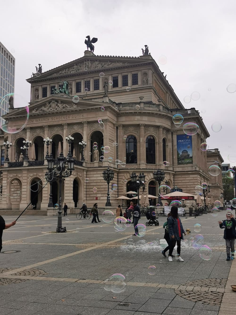 Außenfassade der Alten Oper Frankfurts