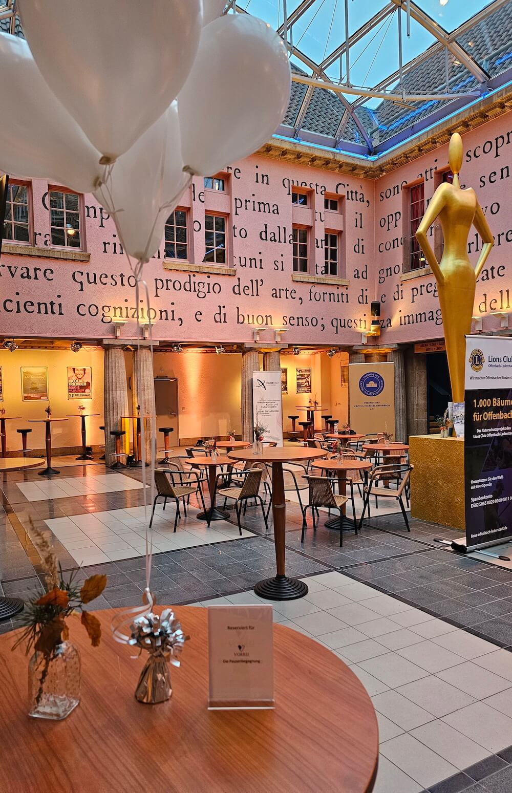 Capitol Offenbach Foyer